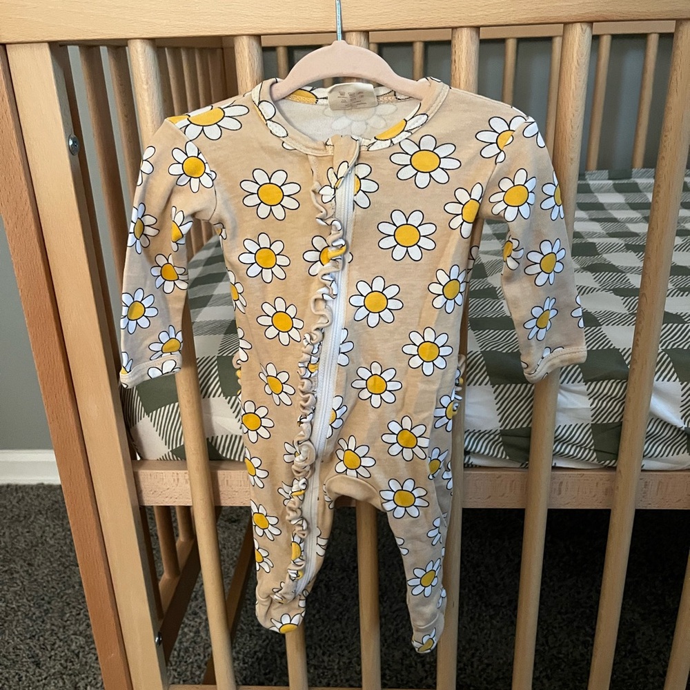 Spearmint SIIX Daisy Footie